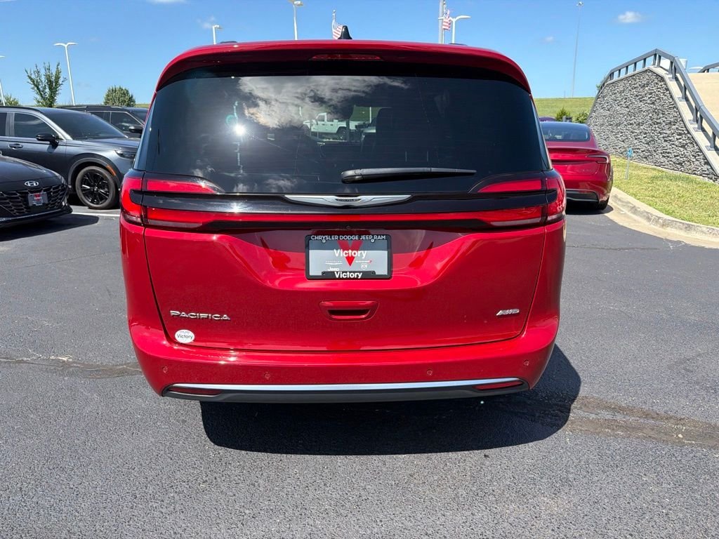 Used 2025 Red Chrysler Pinnacle image 6