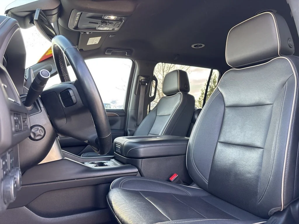 Used 2023 Green Chevrolet Premier image 8