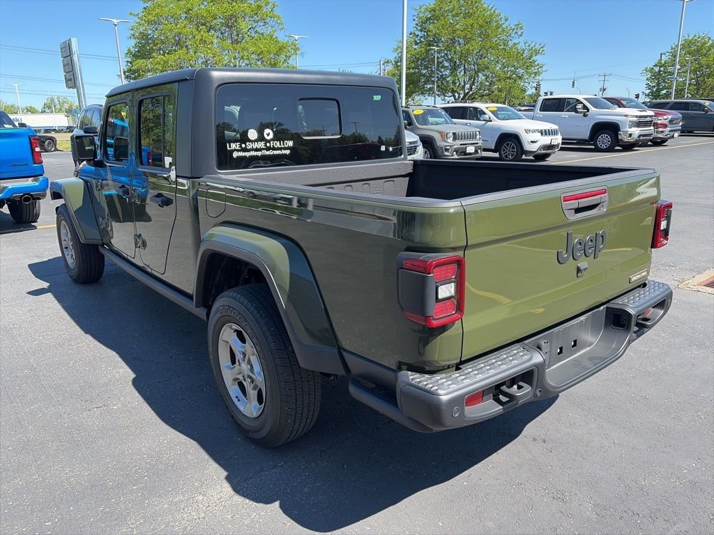 Used 2021 Green Jeep Sport image 6