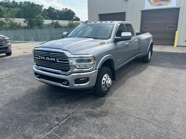 Used 2021 Billet Silver Metallic Ram LARAMIE image 7
