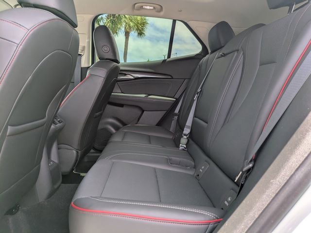 Used 2023 Summit White Buick Essence image 18