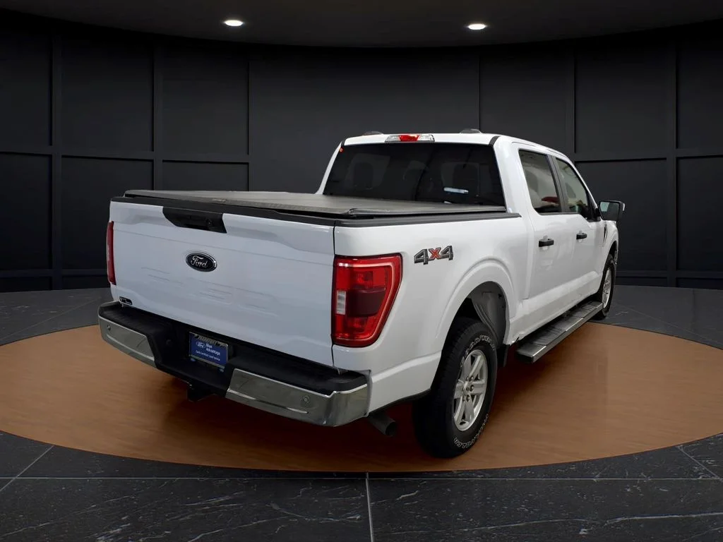 Certified Used 2023 Oxford White Ford XLT image 6