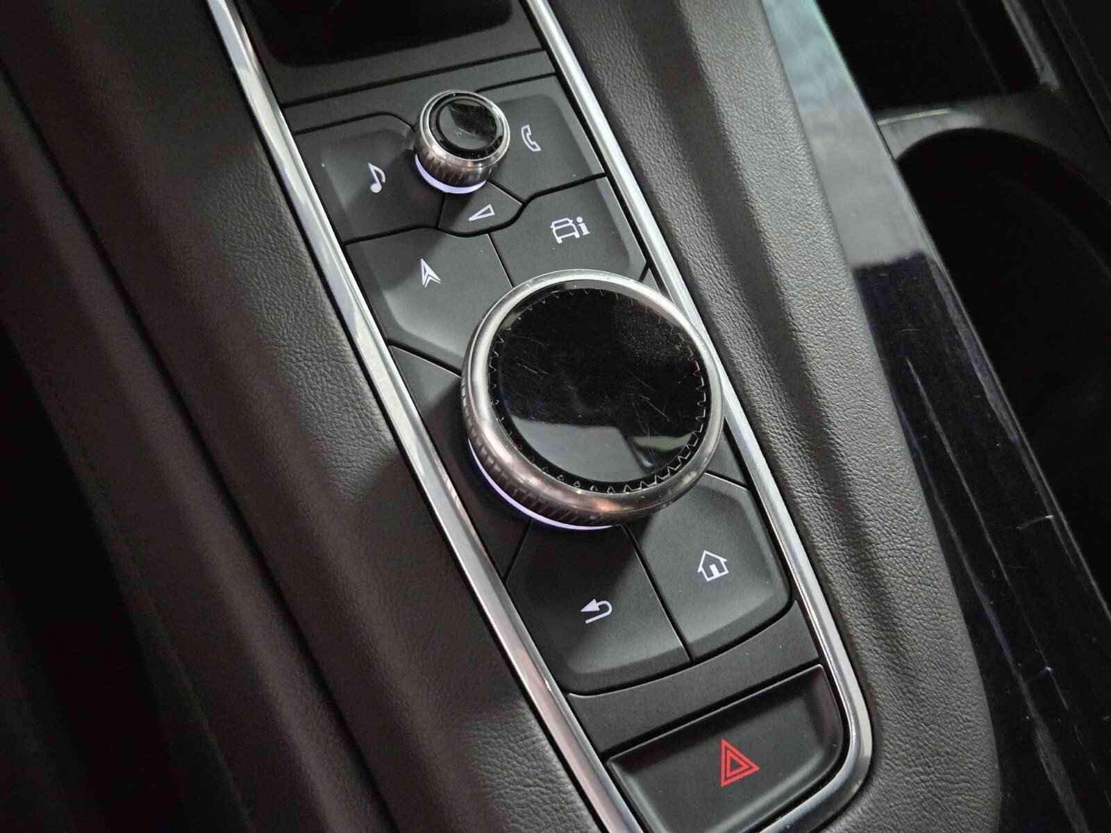 Used 2022 BLACK RAVEN Cadillac Sport image 28