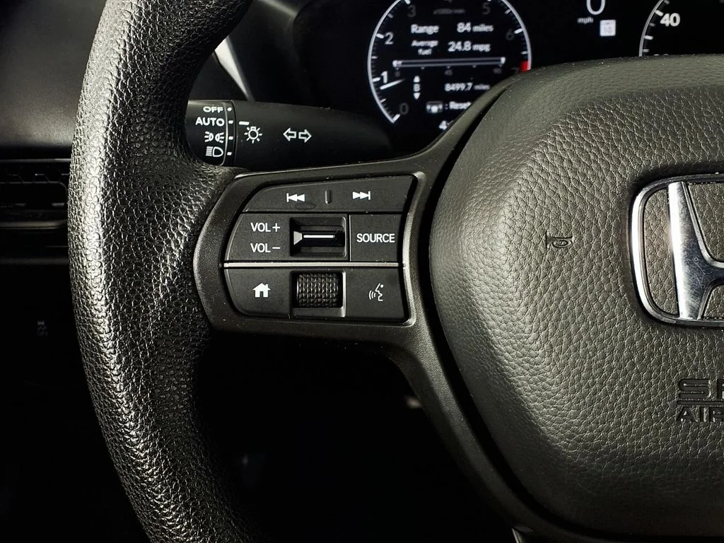 Used 2025  Honda LX image 18