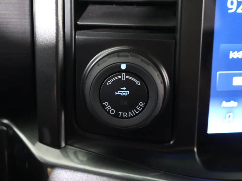 Used 2022 Agate Black Metallic Ford XLT image 52