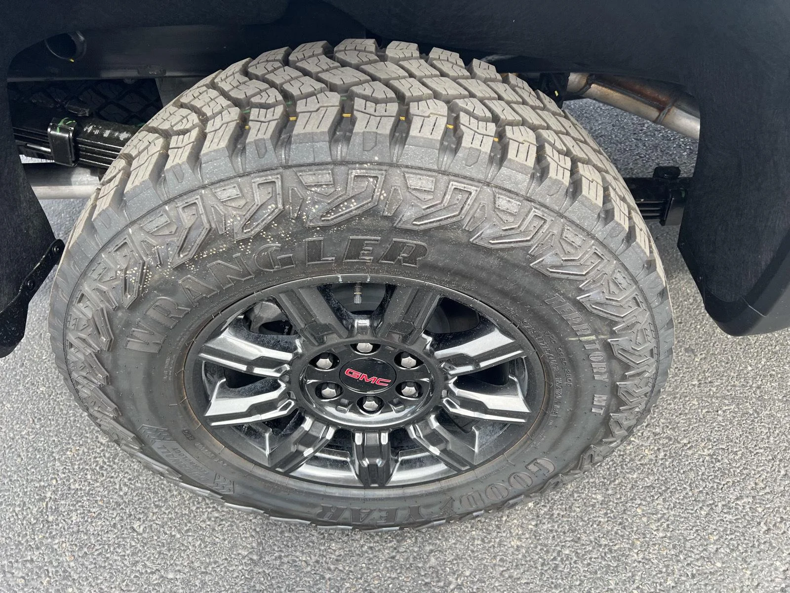 2026 GMC Sierra 1500 AT4X - Photo 12