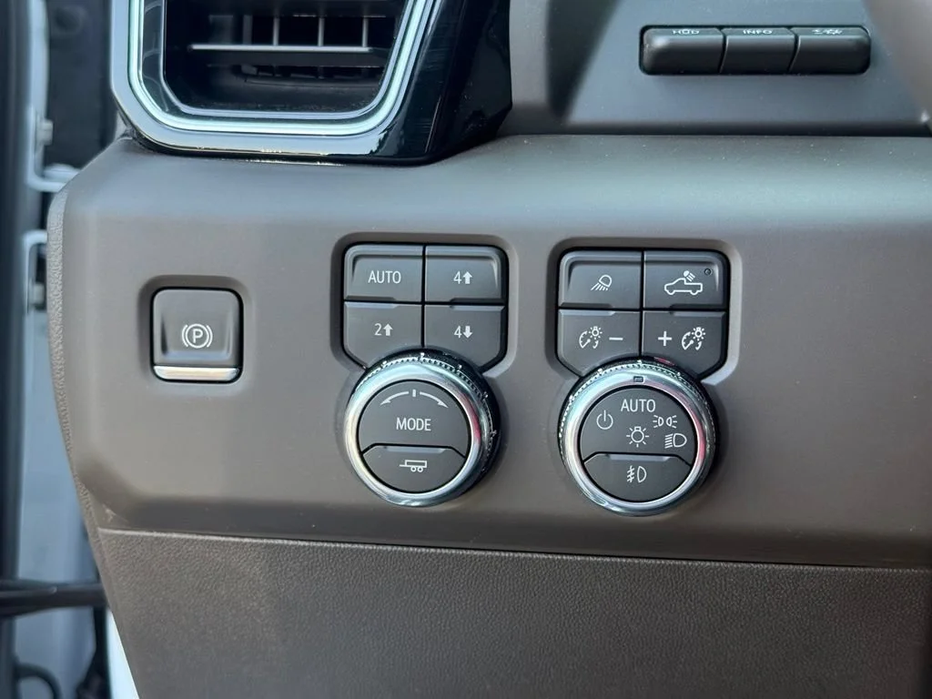 New 2026 Glacier White Tricoat GMC Denali image 30
