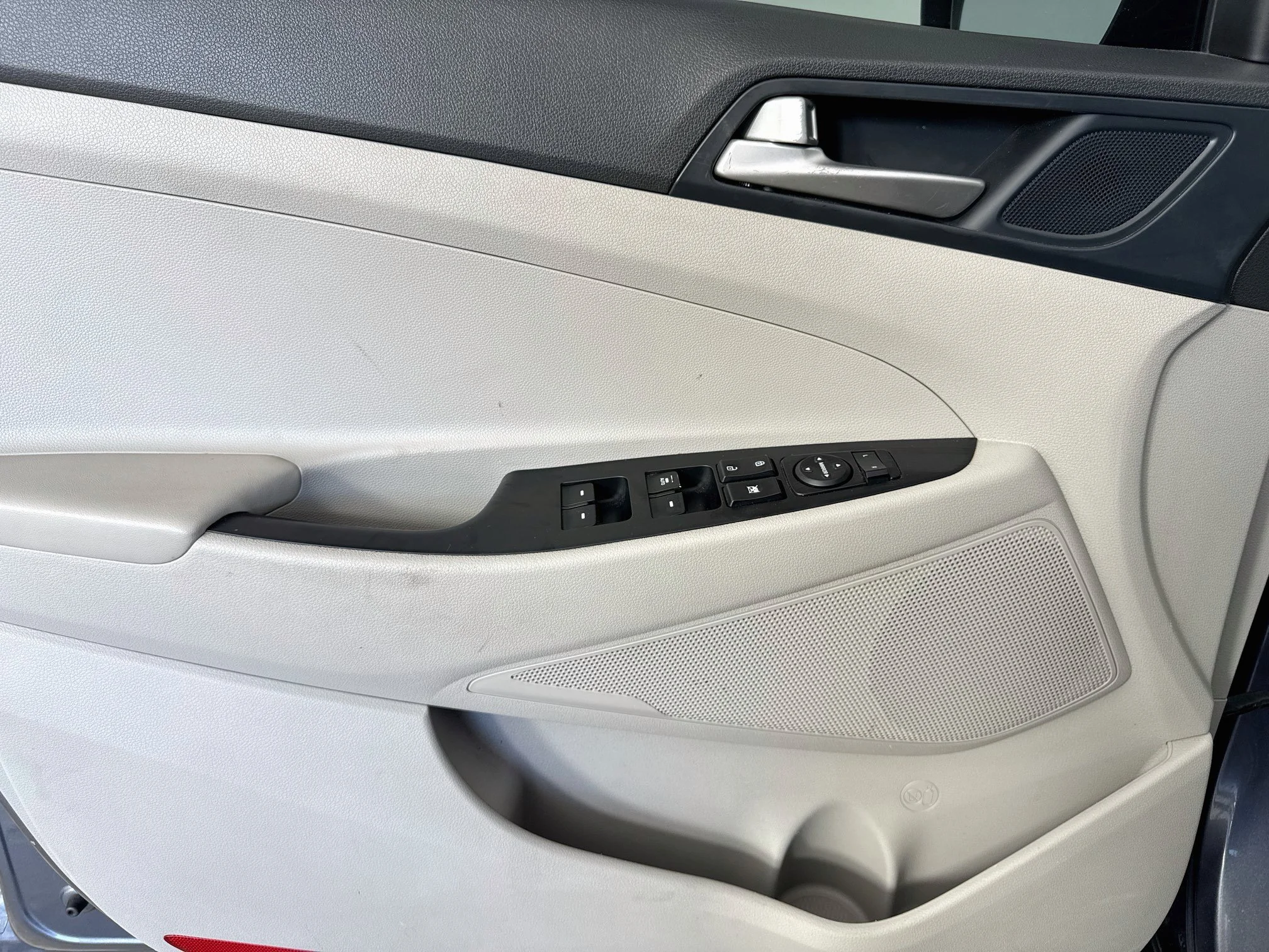 Used 2021 Gray Hyundai Value image 19