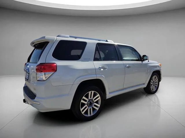 Used 2010 Blizzard Pearl Toyota Limited image 5