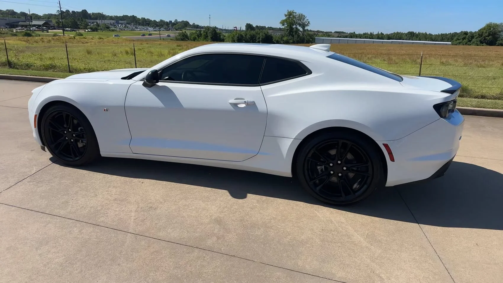 Used 2024 White Chevrolet 1LT image 6