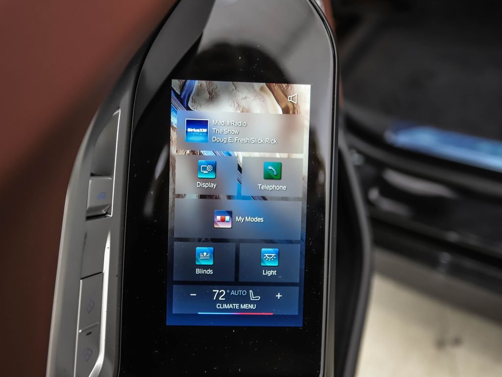 New 2026 Black Sapphire Metallic BMW 740i xDrive image 21