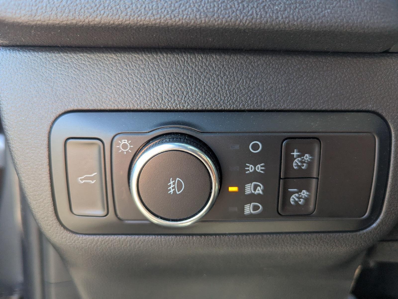 Used 2025 Carbonized Gray Metallic Ford ST-Line Select image 25