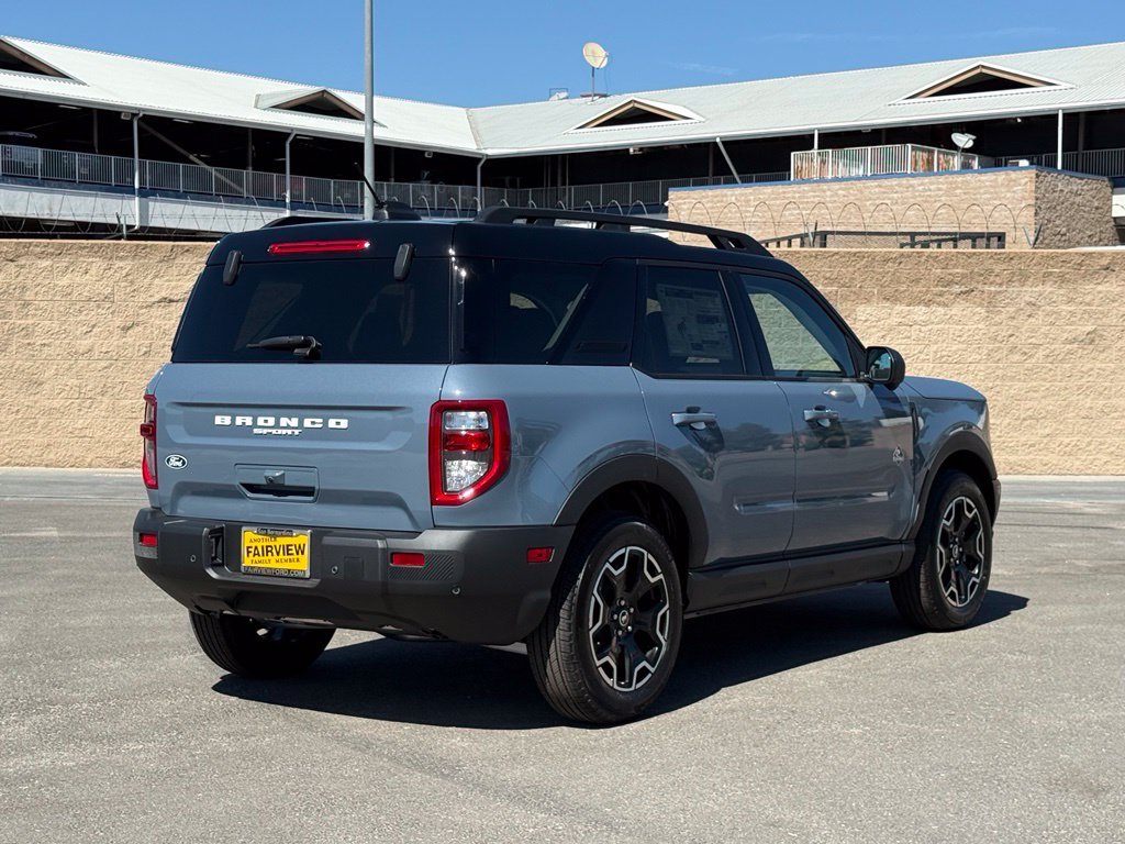 New 2026 Azure Gray Metallic Tri-Coat Ford Outer Banks® image 3