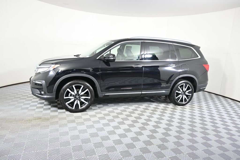 Used 2021 Honda Pilot Touring with VIN 5FNYF6H92MB019275 for sale in Forest Lake, Minnesota