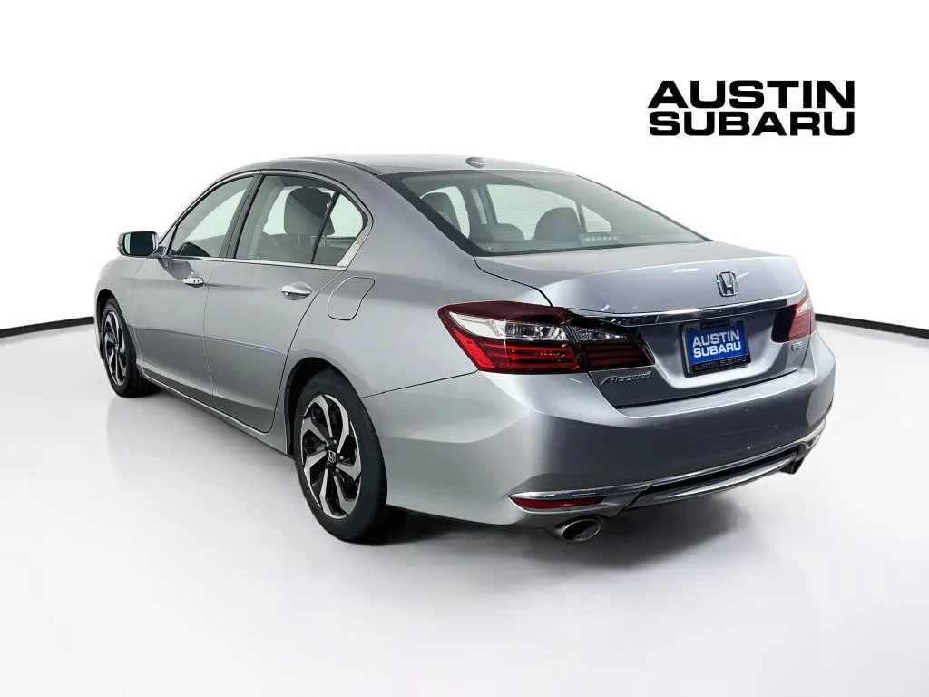 Used 2016 Silver Honda EX-L image 5