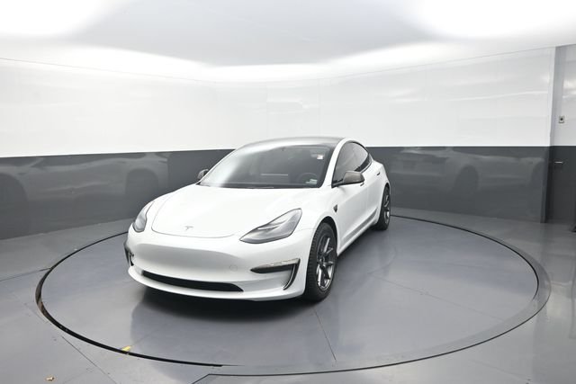 Used 2022  Tesla Long Range image 31