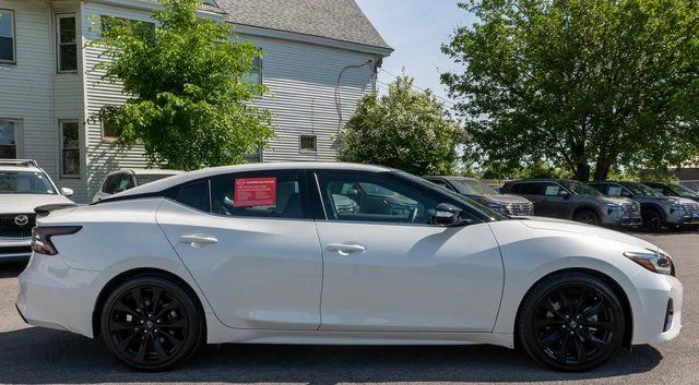 Certified Used 2023 White Nissan SR image 6