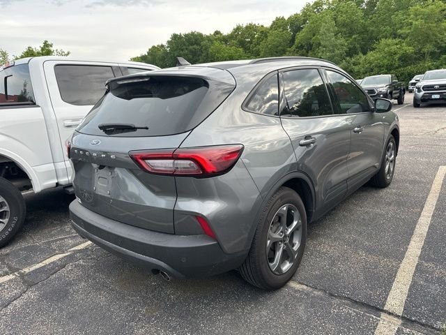 Used 2025 Gray Metallic Ford ST-Line image 5
