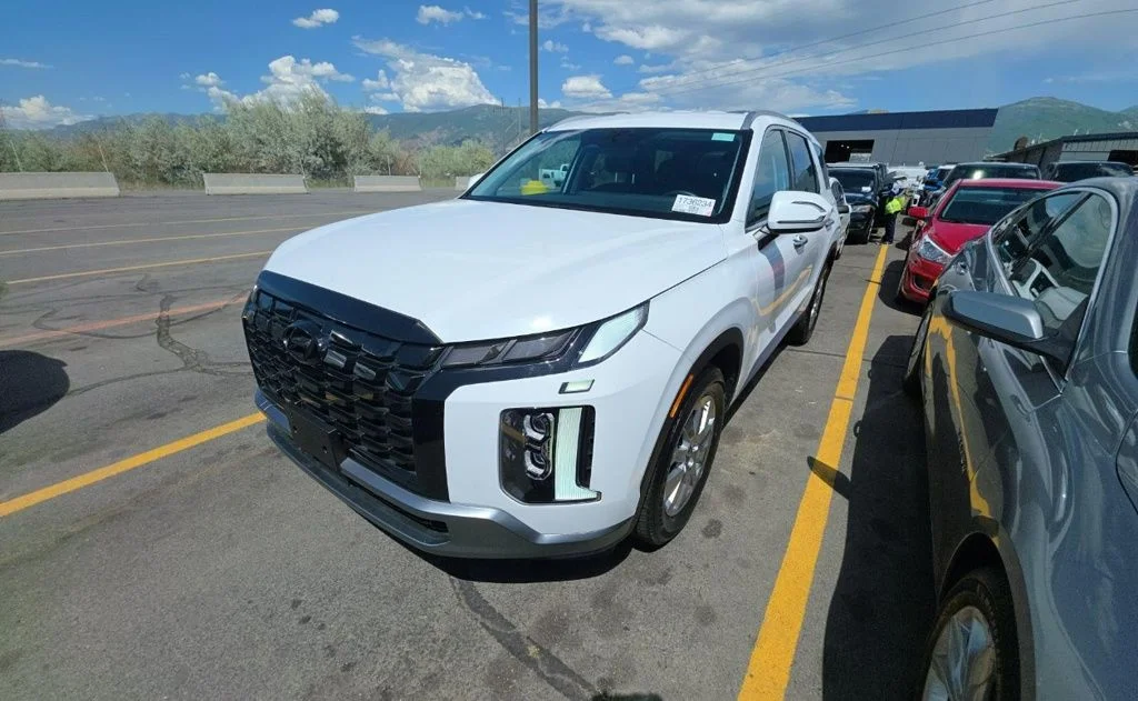 Certified Used 2025 White Hyundai SEL image 10