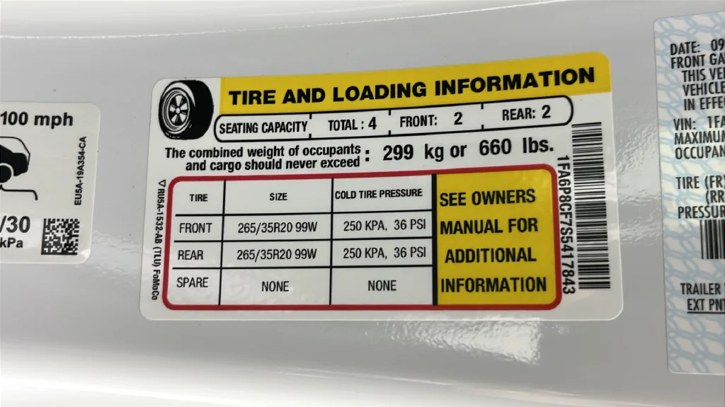 Used 2025 White Ford GT Premium image 33