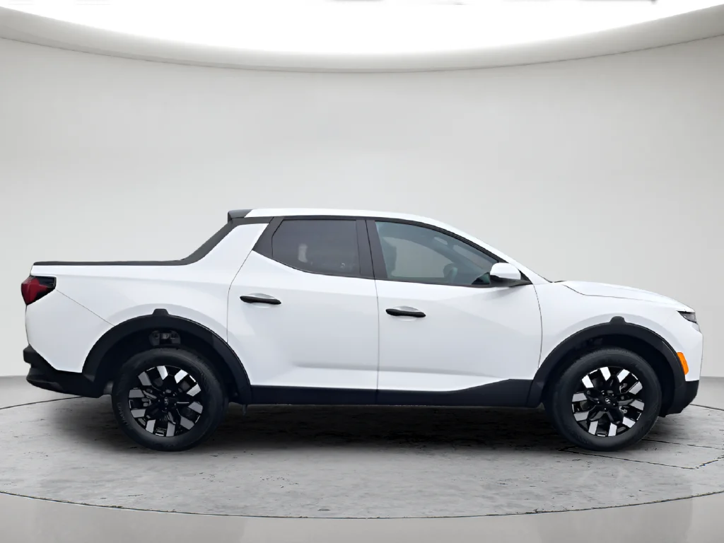 New 2026 White Hyundai SE image 4