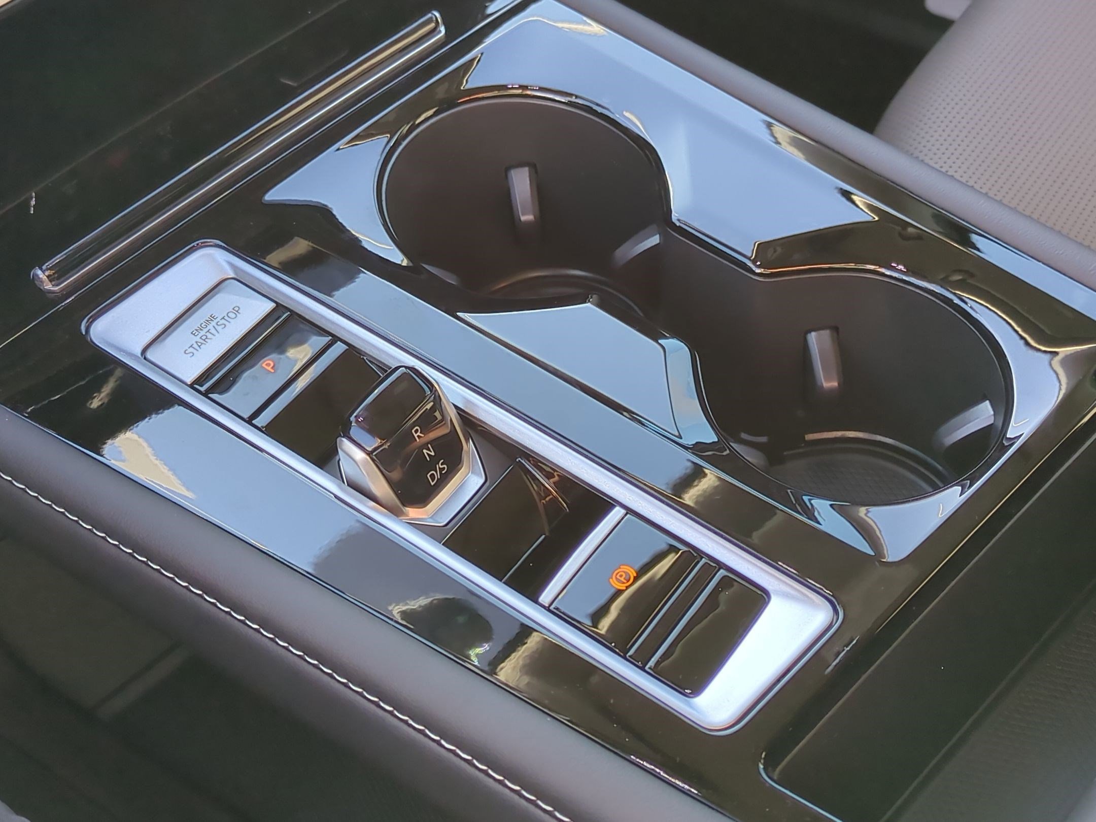 2026 Volkswagen Atlas SEL - Photo 13