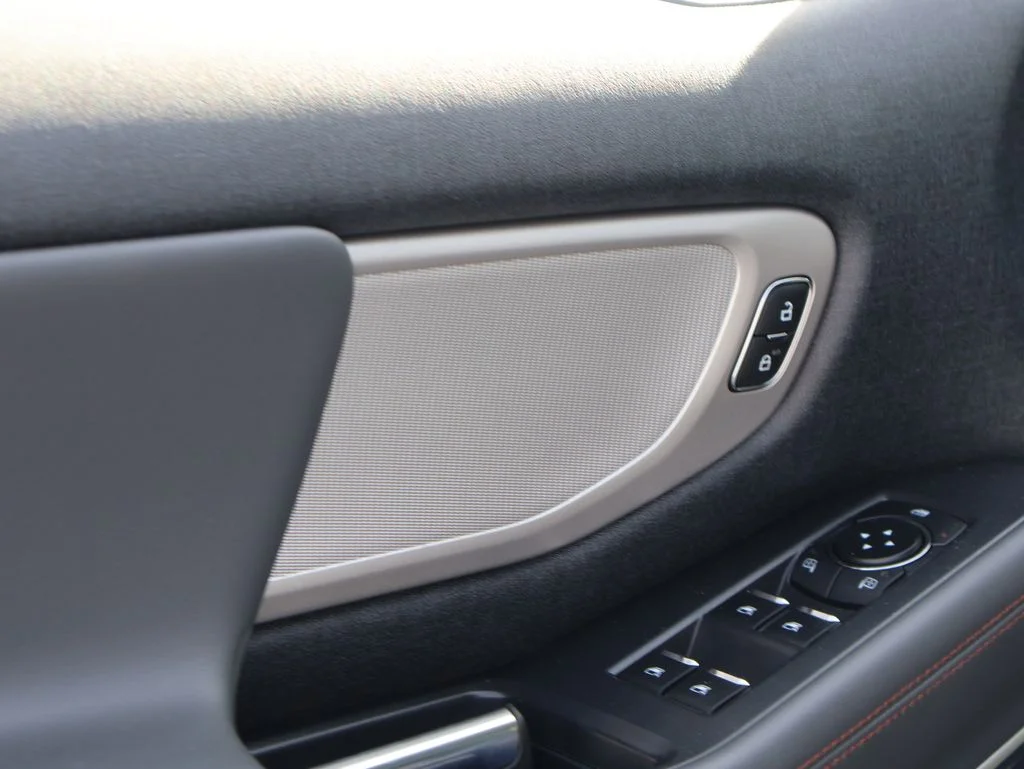 Certified Used 2025 Oxford White Ford Active image 24