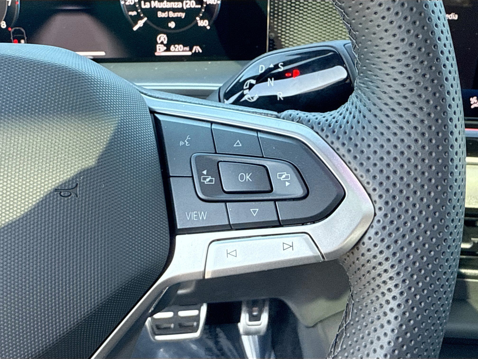 2026 Volkswagen Tiguan SE R-LINE BLACK - Photo 36