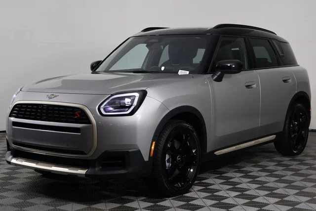 2027 MINI Countryman Signature Plus