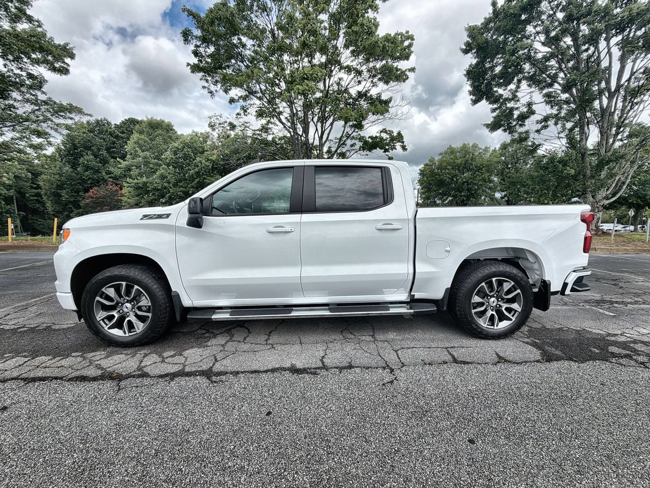 Used 2023 Summit White Chevrolet RST image 5