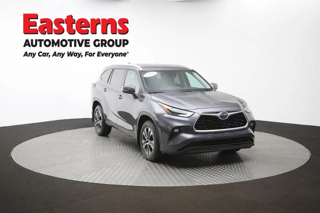 Used 2022 Gray Toyota XLE image 52