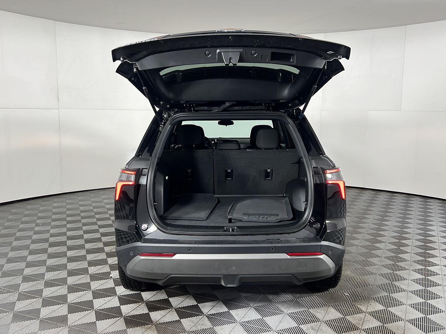 2026 Chevrolet Equinox LT - Photo 30