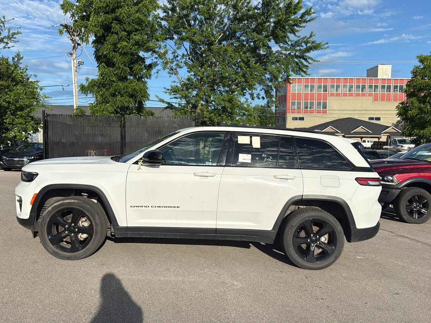 Used 2023 Bright White Jeep Limited image 6
