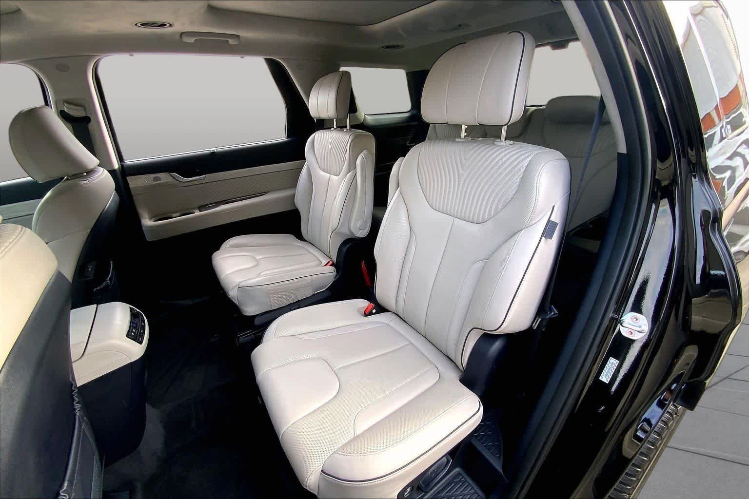 Used 2023 Abyss Black Pearl Hyundai Calligraphy image 21