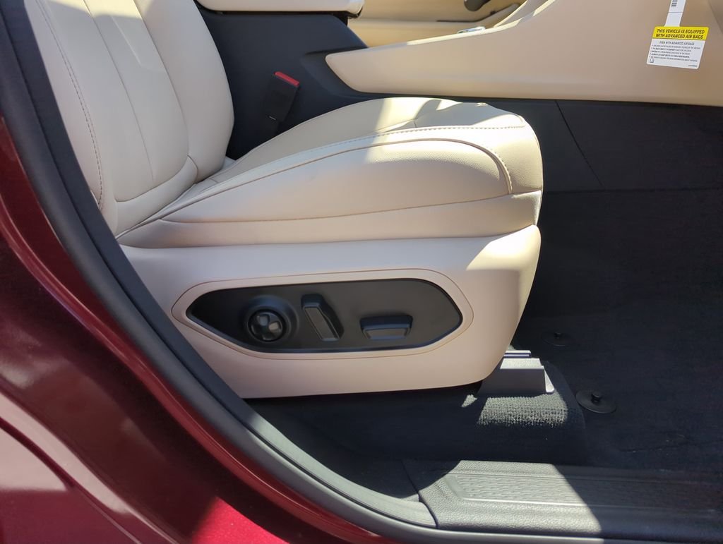 New 2026 Velvet Red Pearl-Coat Exterior Paint Jeep Limited image 39
