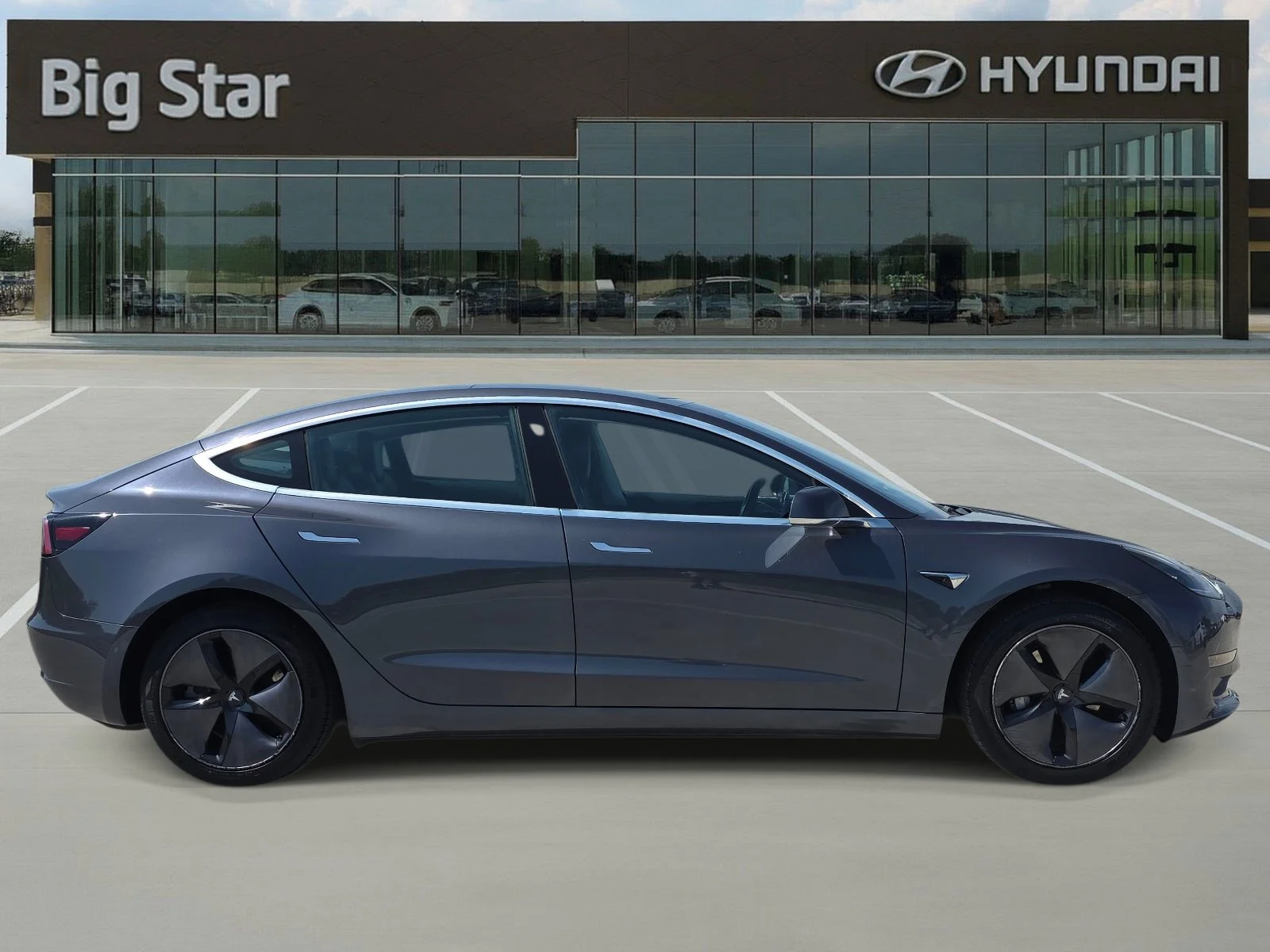 Used 2019 Midnight Silver Metallic Tesla Mid Range image 5