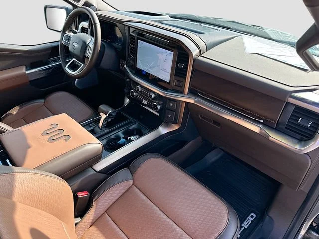 Used 2025 Gray Ford King Ranch image 29