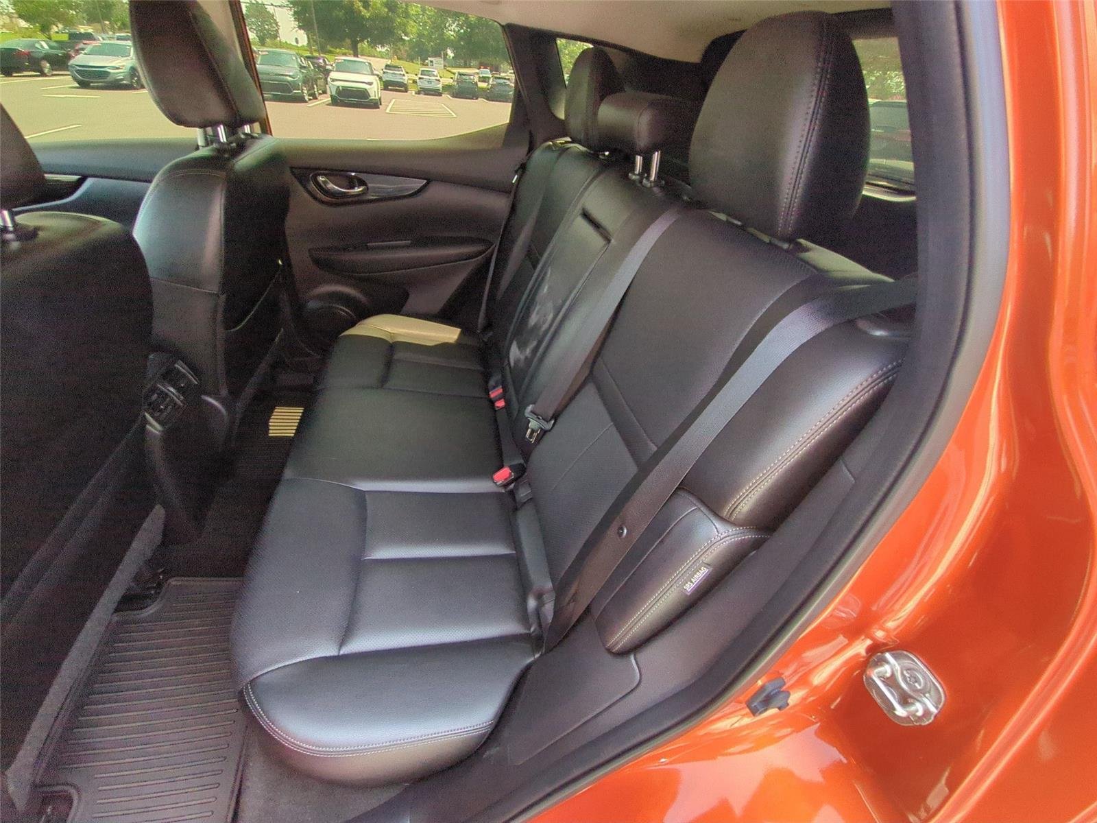 Used 2021 Monarch Orange Metallic Nissan SL image 33