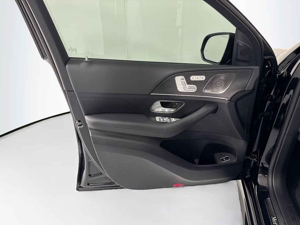 New 2026 Obsidian Black Mercedes-Benz GLE 450 Coupe image 25