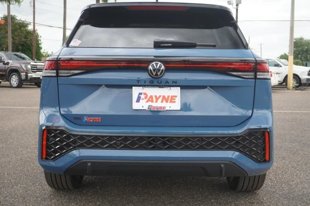 New 2026 Monterey Blue Pearl Volkswagen 2.0T SE image 8