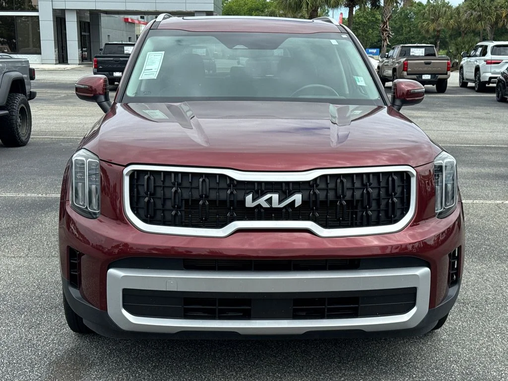 Used 2023 Red Kia EX image 8
