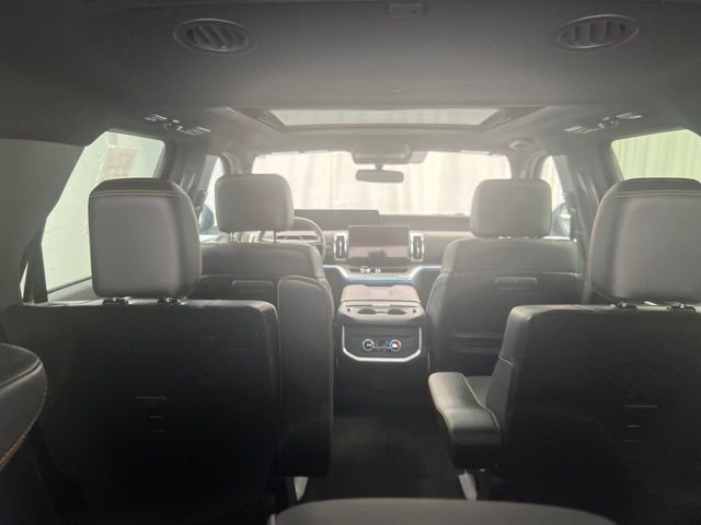 Used 2025 Gray Ford Tremor image 10