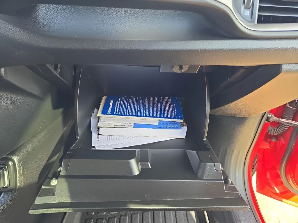 Used 2022  Jeep Latitude image 36