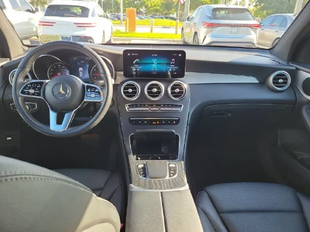 Used 2022 Black Mercedes-Benz GLC 300 image 13