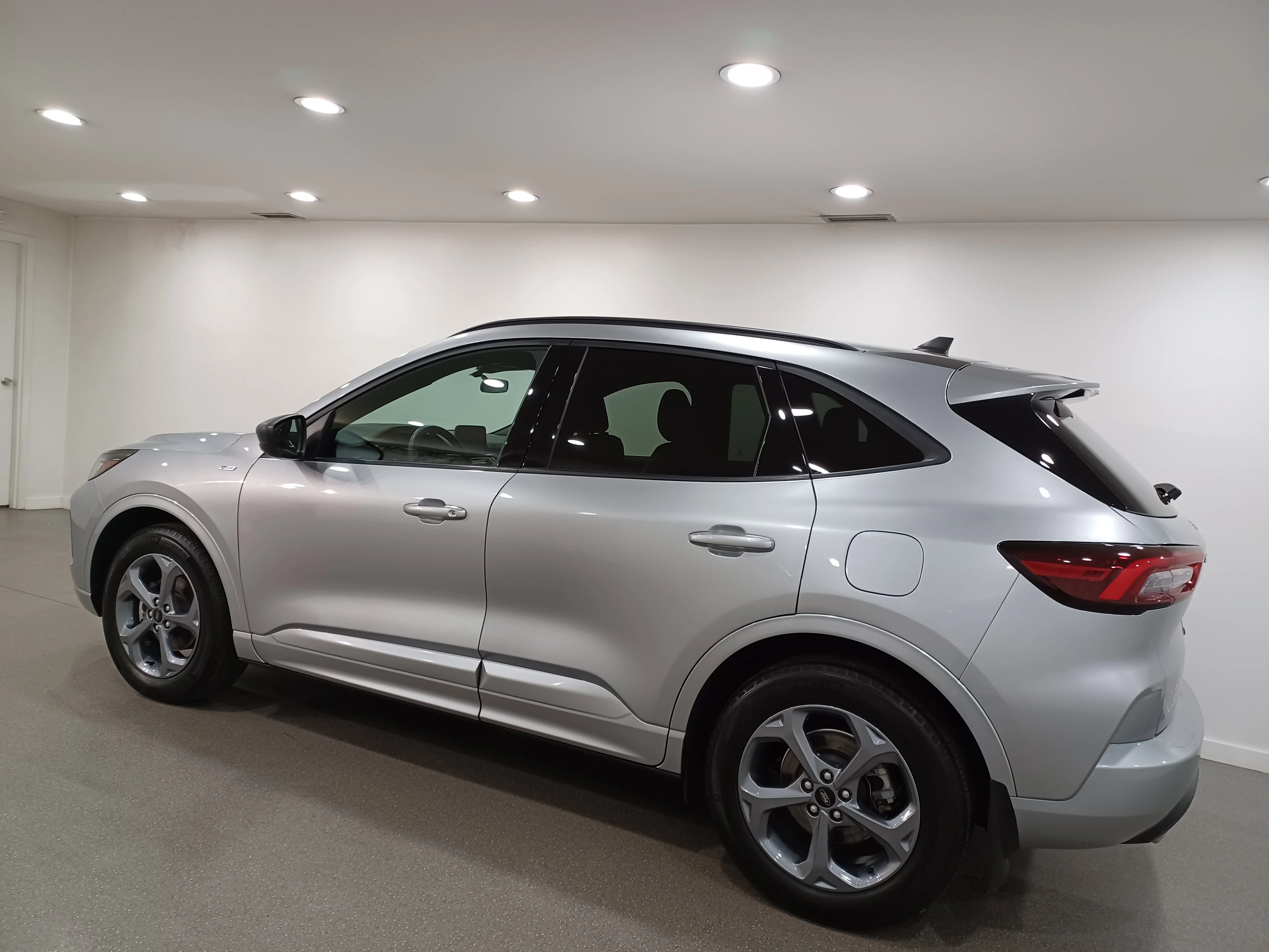 Certified Used 2023 Iconic Silver Metallic Ford ST-Line AWD*Remote Start | Htd Seats | Htd Wheel | Blind Spot Detection | Lane Keep Assist | CarPlay image 7