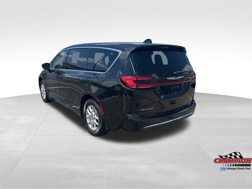 Used 2024 Black Chrysler Touring L image 3