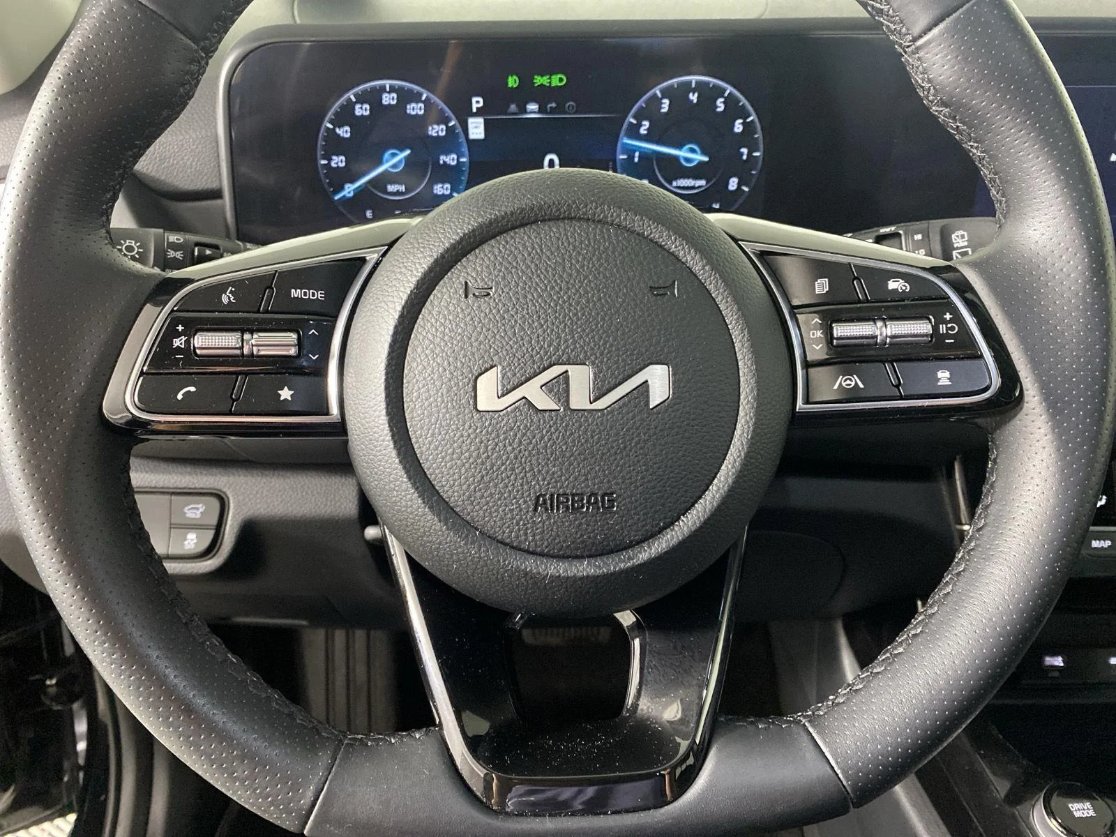 Used 2025 Fusion Black Kia SX image 17