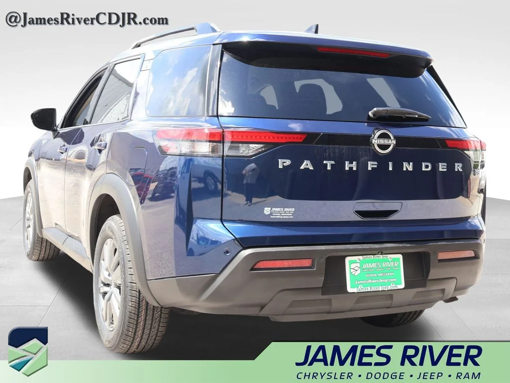 Used 2025 Blue Nissan SV image 3