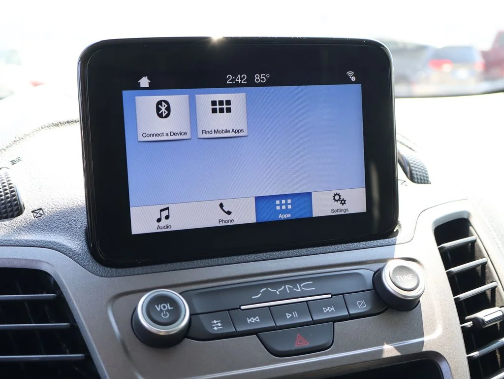 Used 2020 White Ford XL image 29