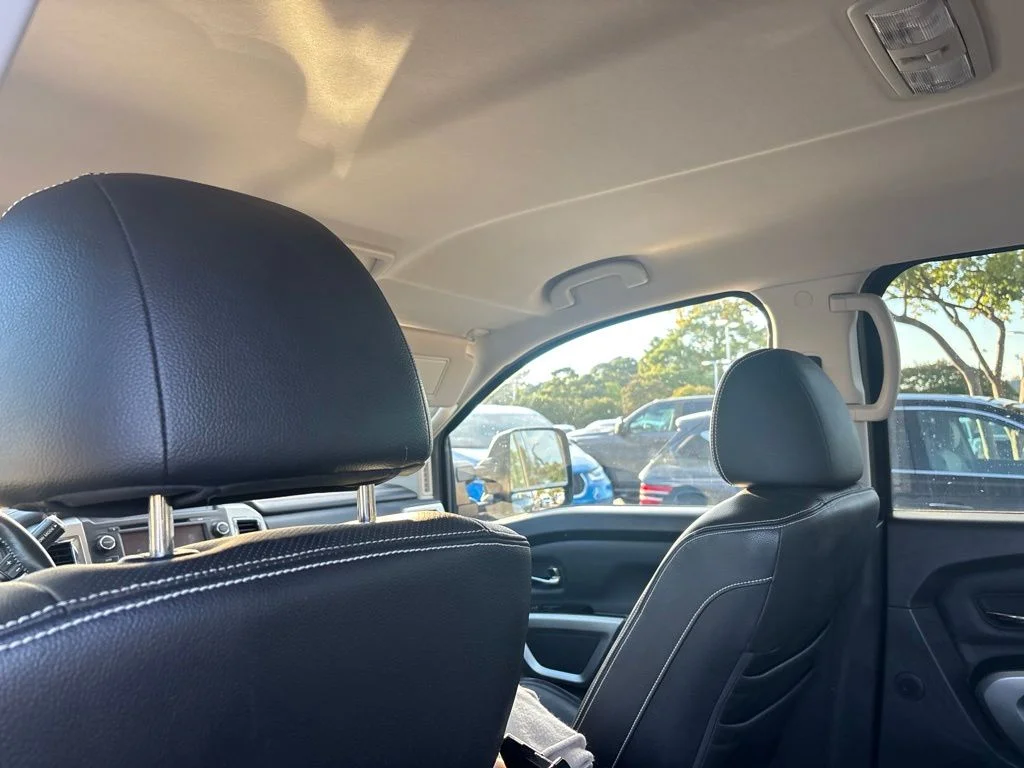 Used 2018 Black Nissan PRO-4X image 15